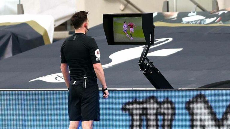 công nghệ VAR là gì